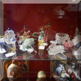 G09. Glass figurines.